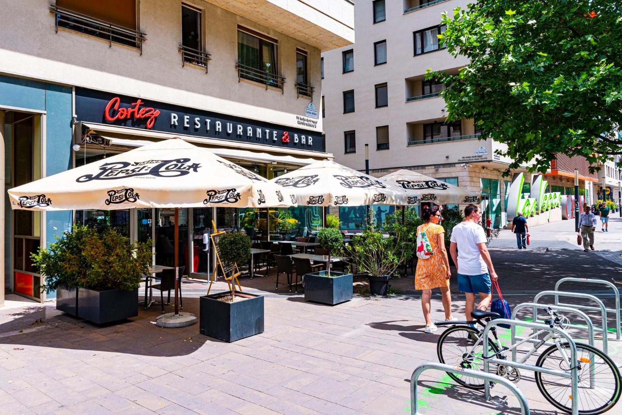 Apartment Ultra Sale - Alberto's - Book Now